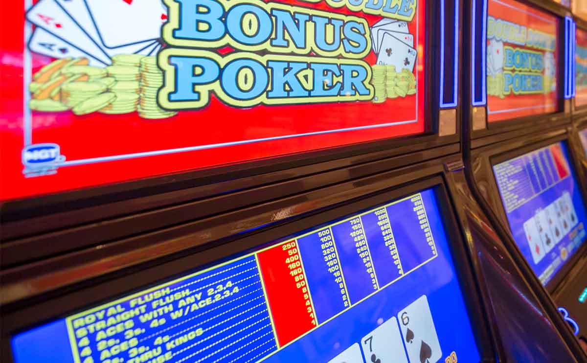 Máquina de video poker con bonus