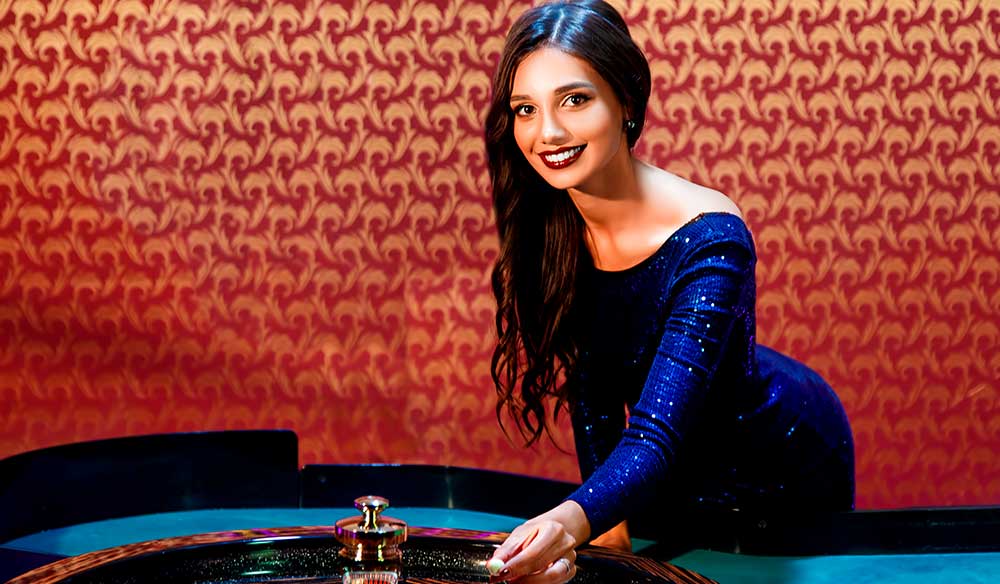 Crupier y presentadora de ruleta en	vivo desde estudio